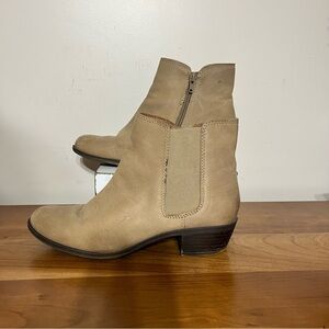 Lucky Brand Womens Size 6.5 M Beige Leather Zip‎ Ankle Fashion Boots